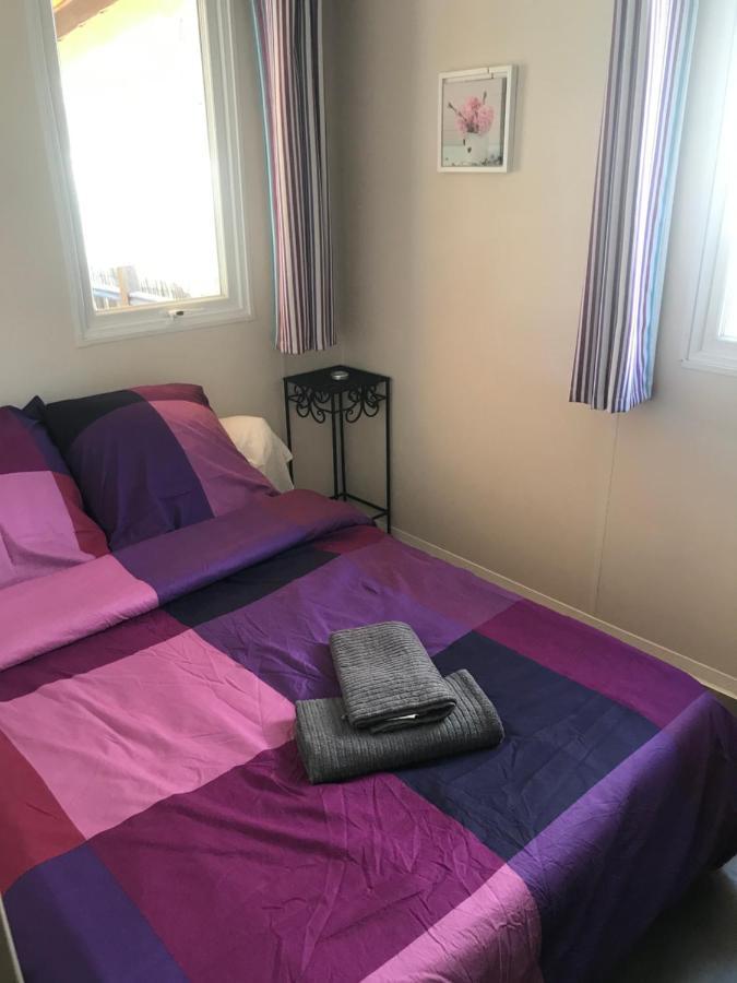 Mobilhome En Face Des Plages Hyères Exterior foto